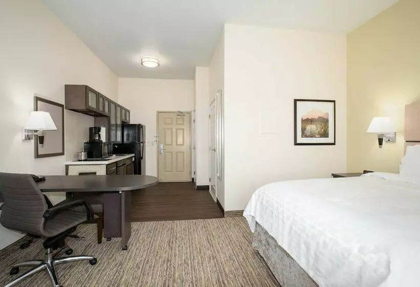 スタンダードスタジオ, Candlewood Suites Cheyenne, An Ihg