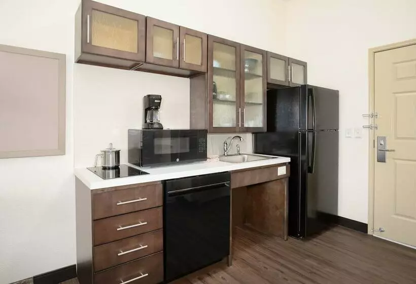 スタンダードスタジオ, Candlewood Suites Cheyenne, An Ihg