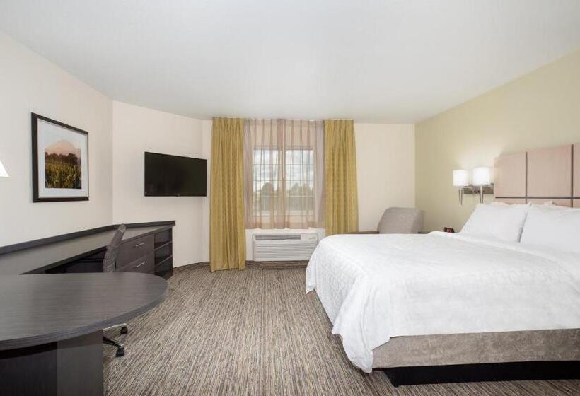 Студия Стандарт, Candlewood Suites Cheyenne, An Ihg