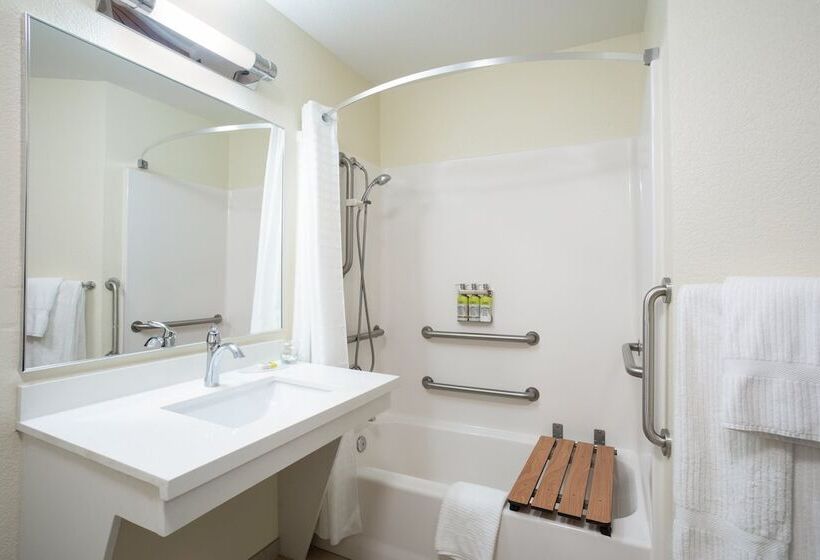 جناح, Candlewood Suites Cheyenne, An Ihg