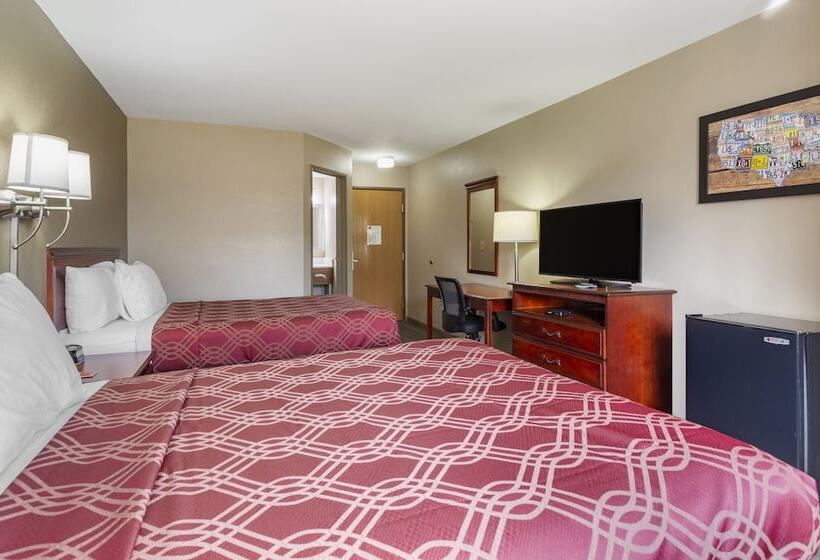 带2个双人床的标准工作室, Econo Lodge Inn & Suites