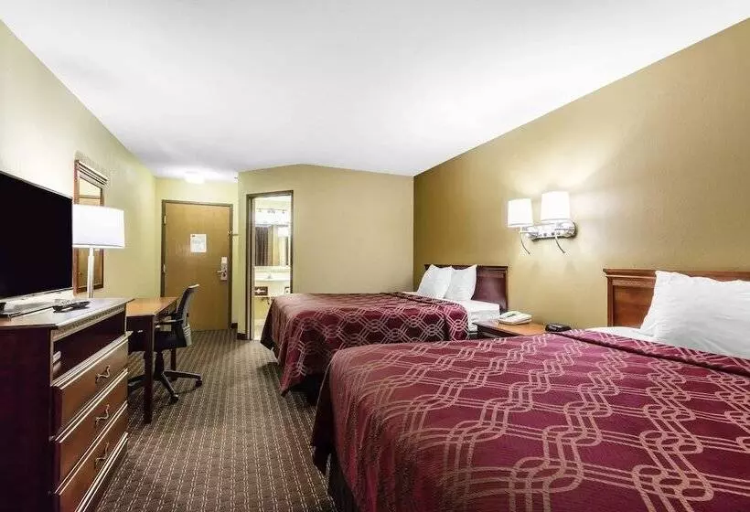 ２ダブルベッドのスタンダードルーム, Econo Lodge Inn & Suites