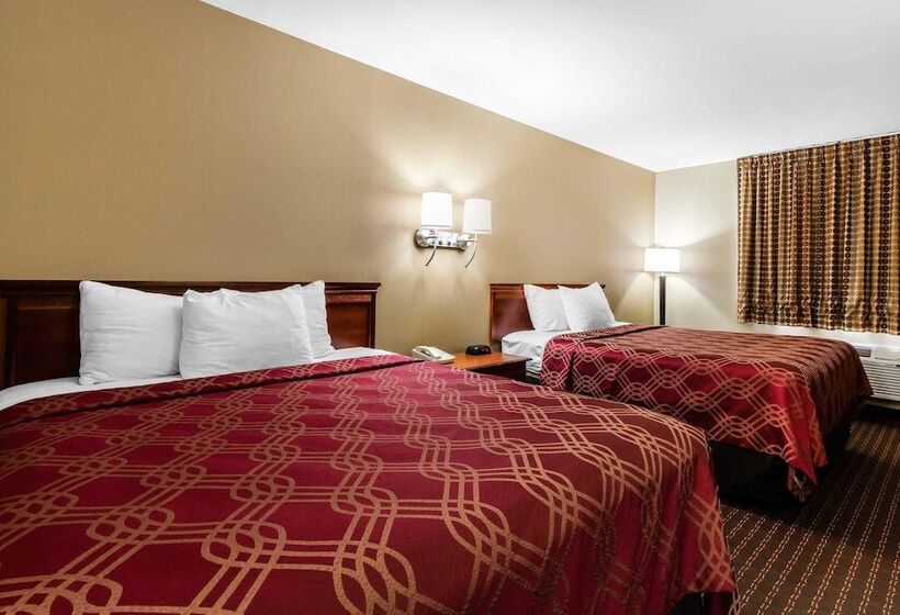 غرفه قياسيه سريرين مزدوجين, Econo Lodge Inn & Suites