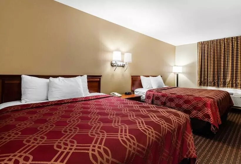 ２ダブルベッドのスタンダードルーム, Econo Lodge Inn & Suites
