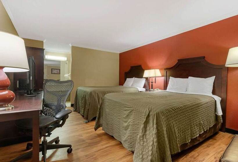 חדר סטנדרט שתי מיטות זוגיות, Days Inn By Wyndham Hinesville Near Fort Stewart, Newly Renovated, Free Hot Breakfast, Restaurant An