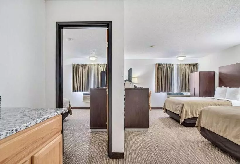 スイート, Everspring Inn & Suites