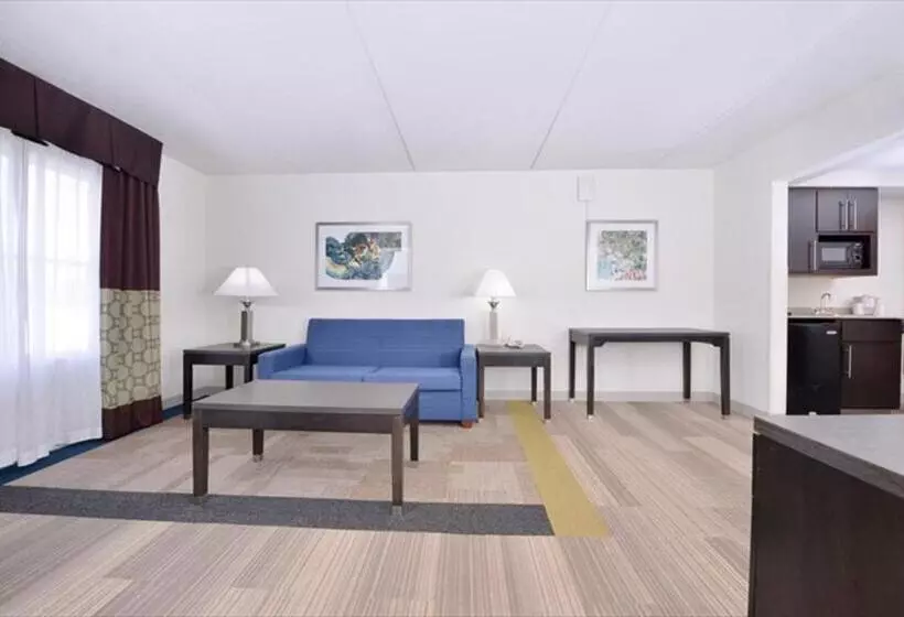 エクゼクティブスイート, Holiday Inn Express Hotel & Suites Mooresville   Lake Norman, An Ihg