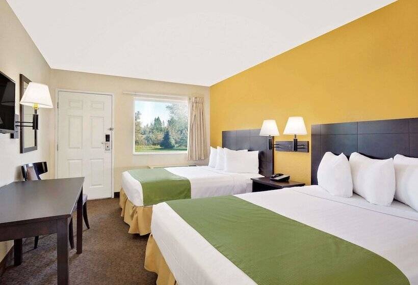 חדר סטנדרט שתי מיטות זוגיות, Howard Johnson By Wyndham Las Vegas Near The Strip