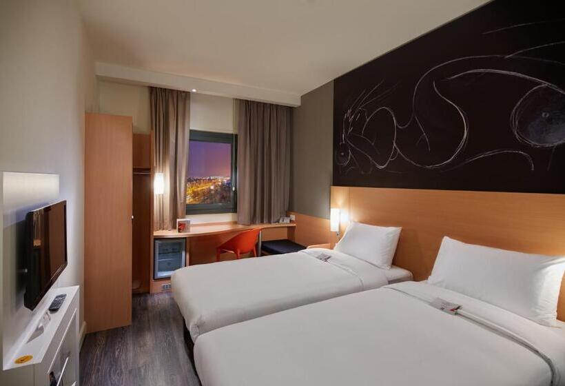 Camera Standard, Ibis Ankara Airport