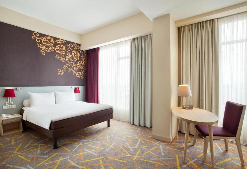 스탠다드 룸 킹사이즈 침대, Ibis Styles Malang