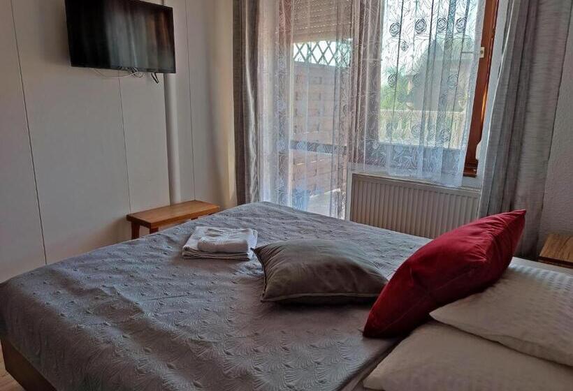 غرفة قياسية, Le Rose