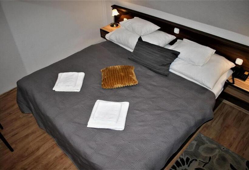 غرفة ديلوكس, Le Rose