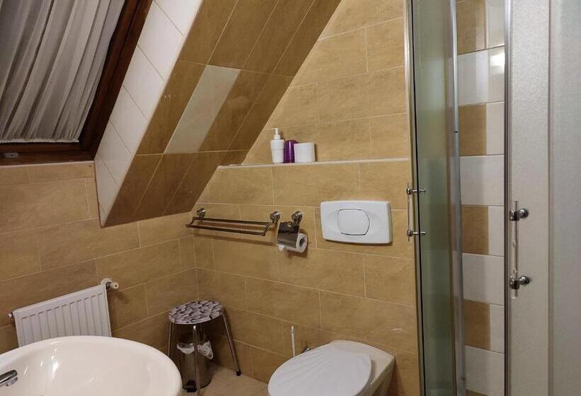 غرفة ديلوكس, Le Rose