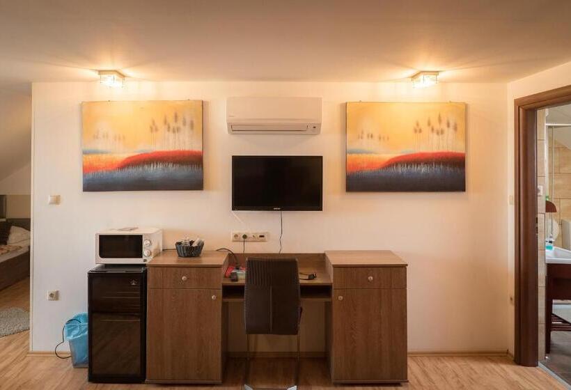 غرفة عائلية, Le Rose