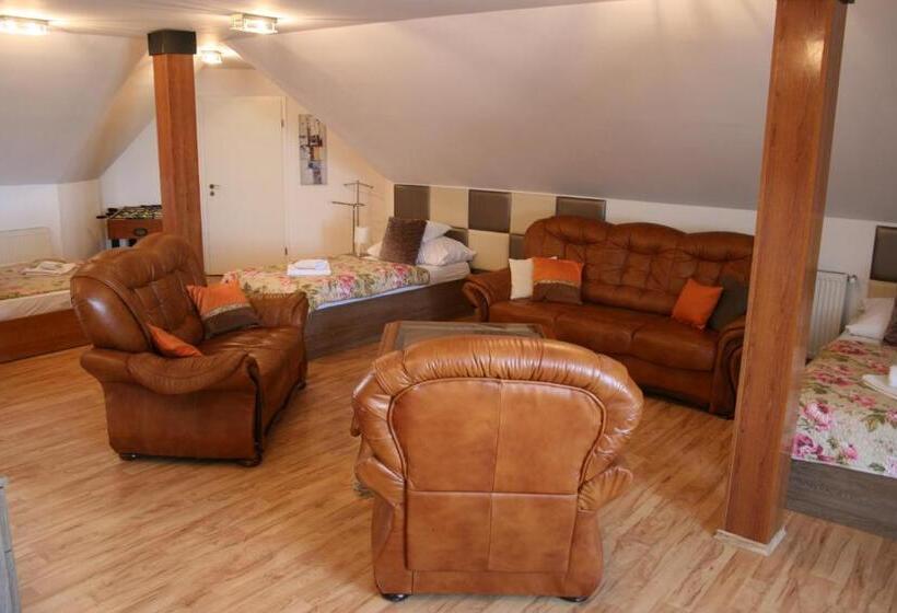 غرفة عائلية, Le Rose