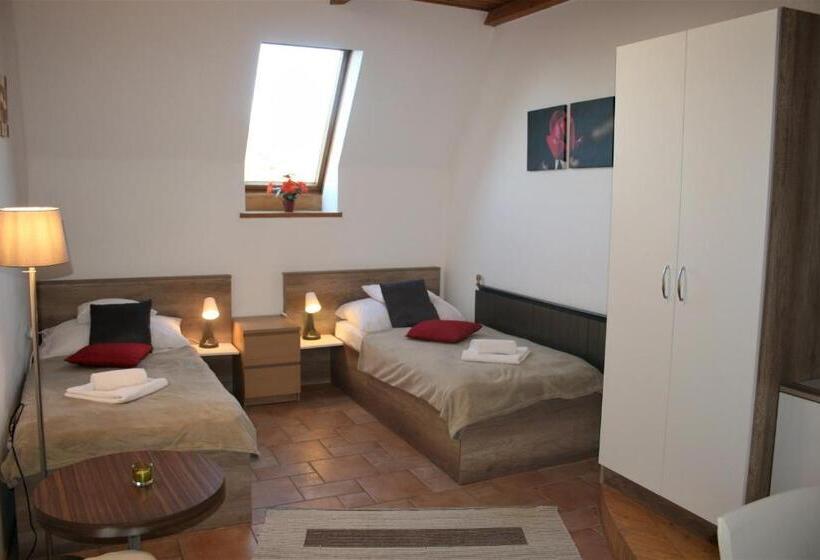 شقة غرفة واحدة مزودة بتراس, Le Rose