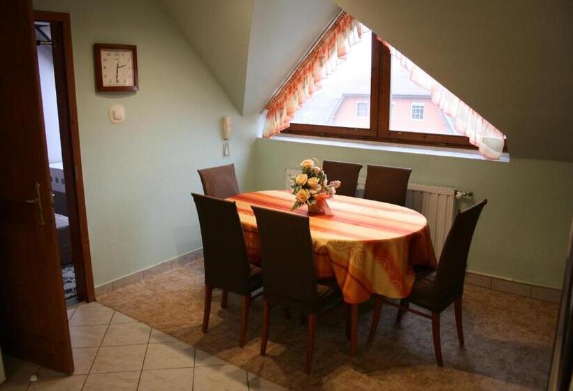 شقة ديلوكس غرفة واحدة, Le Rose