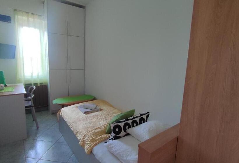 شقة 5 غرف نوم, Le Rose