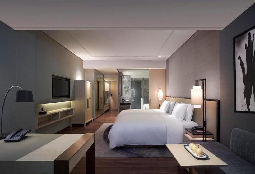 اتاق سوپریور با تخت بزرگ, New World Beijing