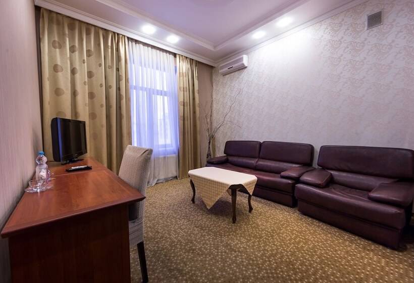 اتاق استاندارد سه نفره, Premier