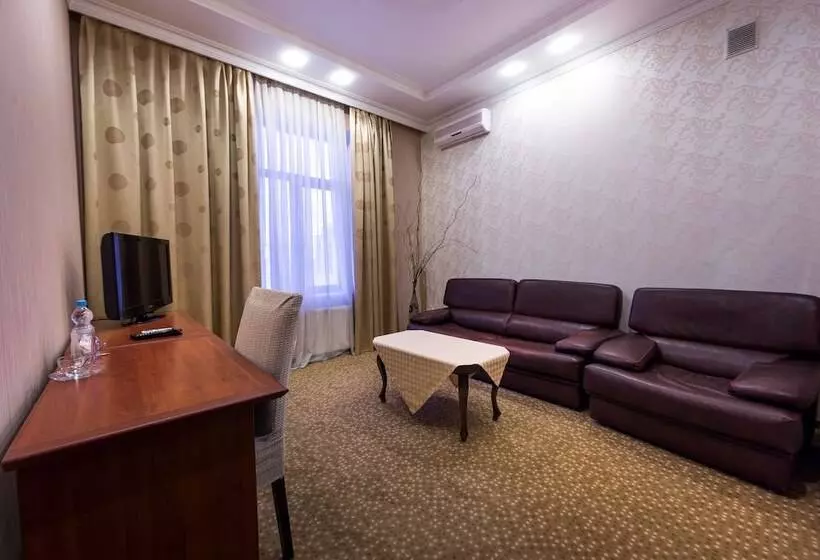 اتاق استاندارد سه نفره, Premier