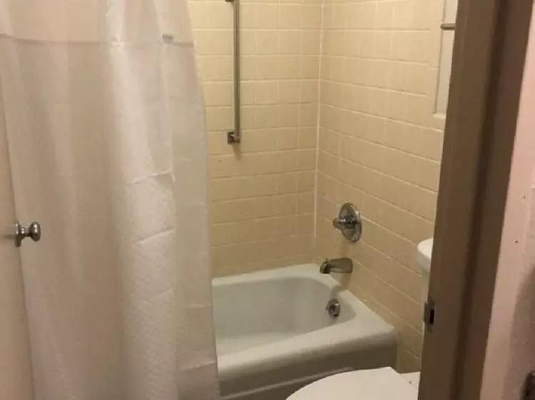 プールの見えるデラックスルーム, Michigan City Inn