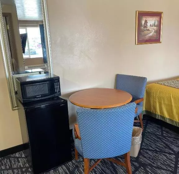 اتاق استاندارد, Riverton Inn & Suites