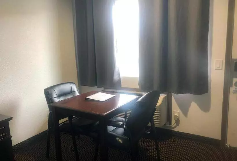 اتاق استاندارد با تخت بزرگ, Westward Inn
