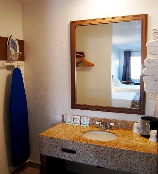 غرفة قياسية, Westward Inn