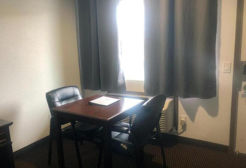 غرفة قياسية, Westward Inn