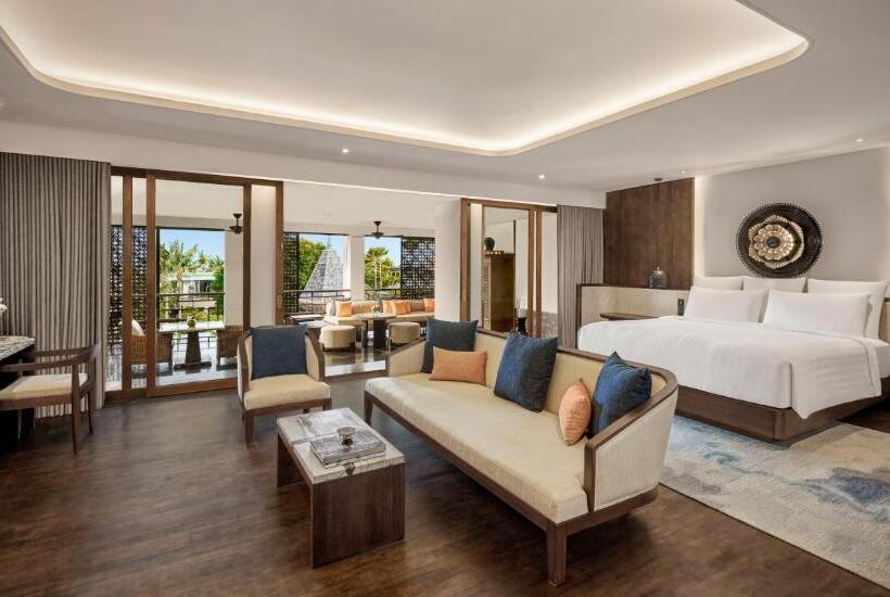 Люкс Кровать Кинг, Intercontinental Bali Sanur Resort, An Ihg