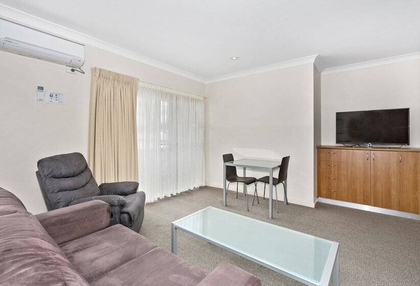 اتاق اجرایی, Comfort Inn Centrepoint Motel