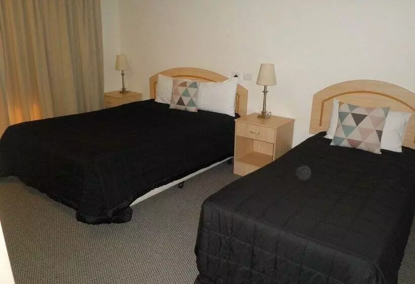 اتاق خانوادگی, Comfort Inn Centrepoint Motel