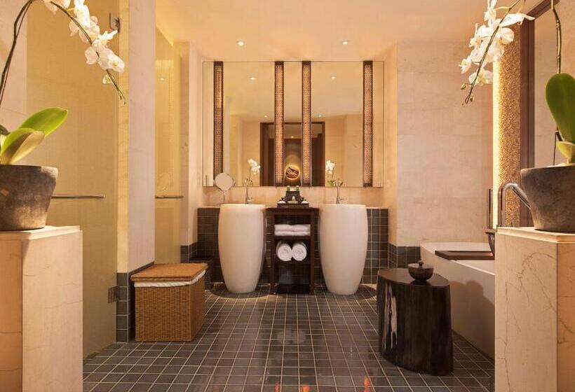 Люкс Кровать Кинг, Intercontinental Bali Sanur Resort, An Ihg