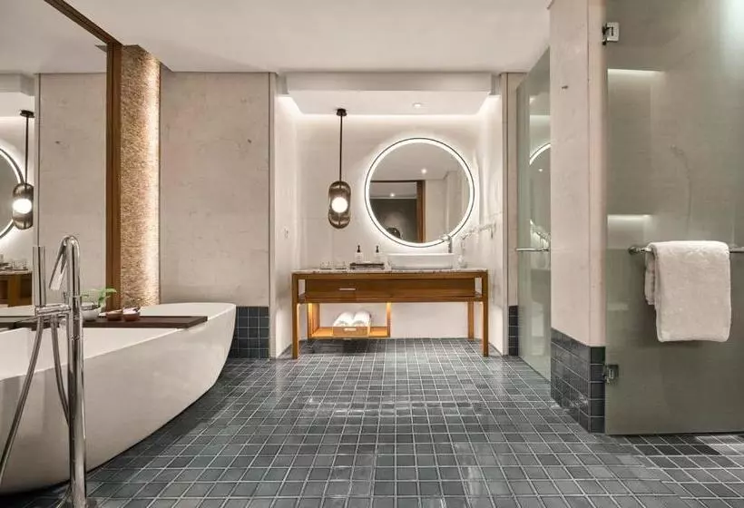 庭の見えるジュニアスイート, Intercontinental Bali Sanur Resort, An Ihg