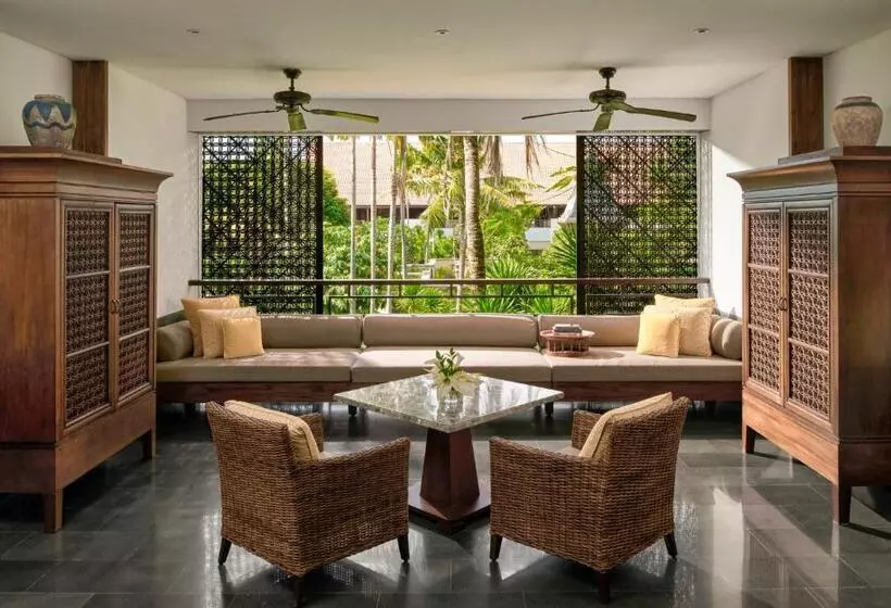 庭の見えるジュニアスイート, Intercontinental Bali Sanur Resort, An Ihg