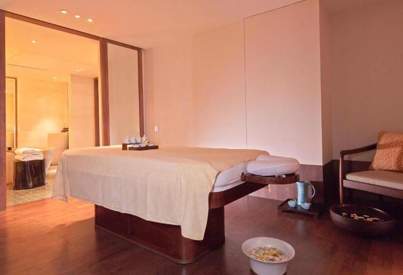 Люкс Кровать Кинг, Intercontinental Bali Sanur Resort, An Ihg