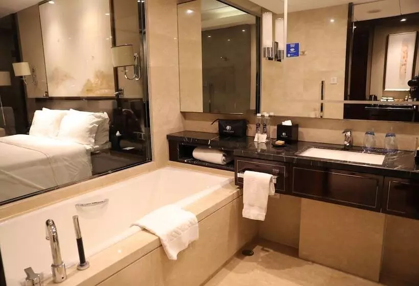 キングサイズベッドのデラックスルーム, Doubletree By Hilton Hotel Anhui   Suzhou