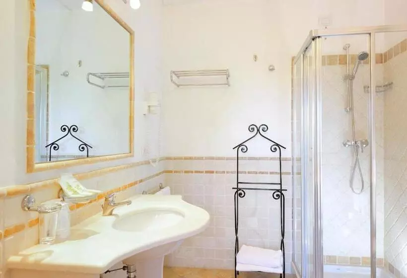 اتاق سوپریور سه تخته, Baia Del Porto