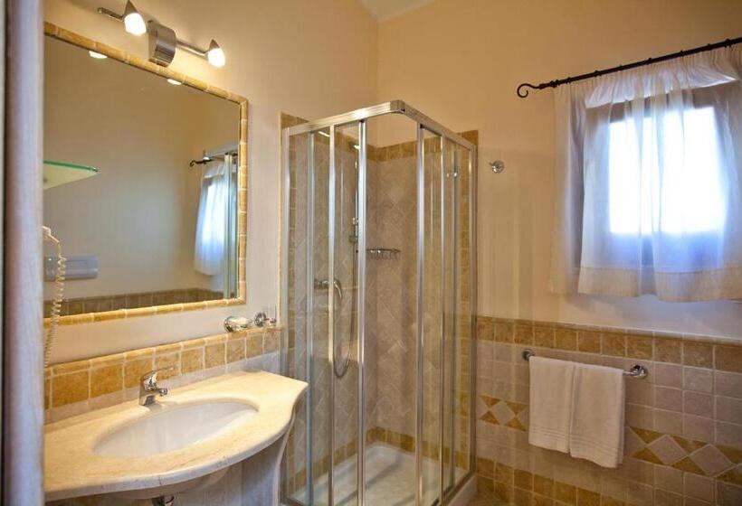 חדר סופריור לארבעה, Baia Del Porto