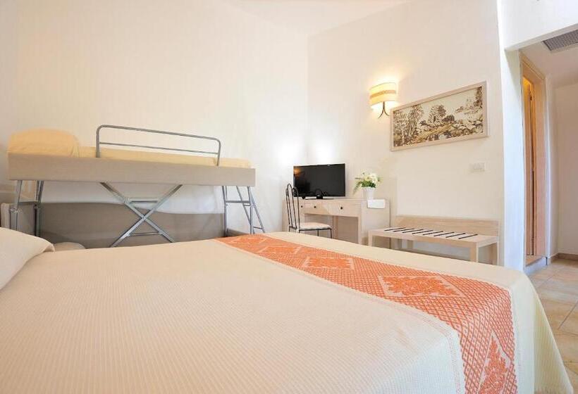 חדר סופריור לארבעה, Baia Del Porto