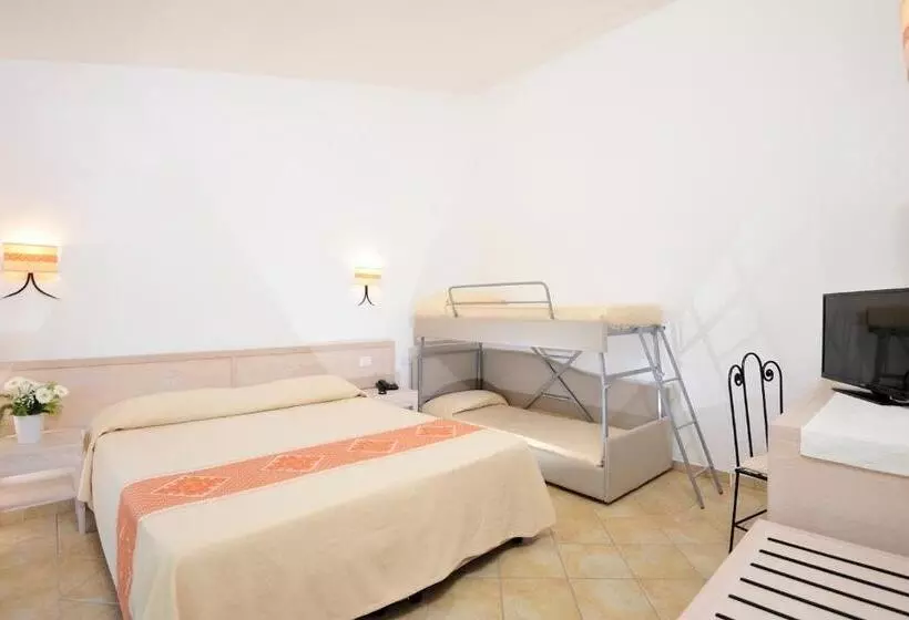 اتاق سوپریور چهار تخته, Baia Del Porto