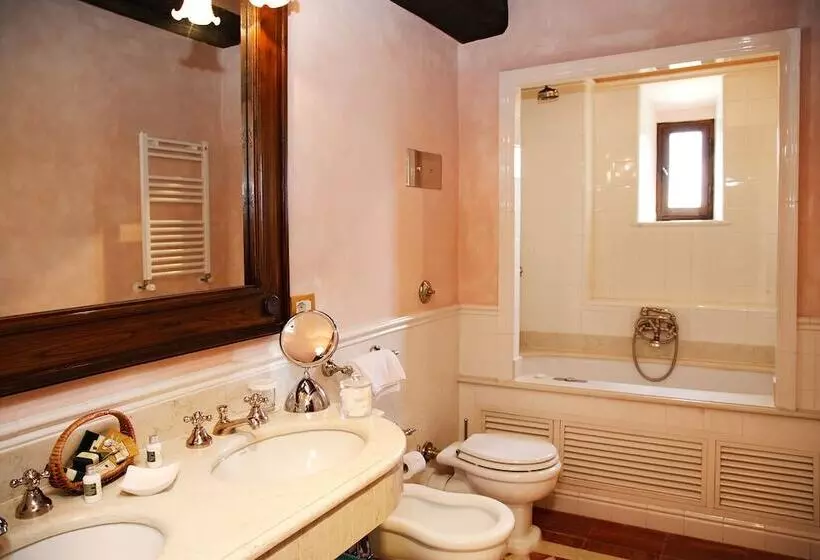 デラックスルーム, Castello Di Spaltenna Exclusive Resort & Spa