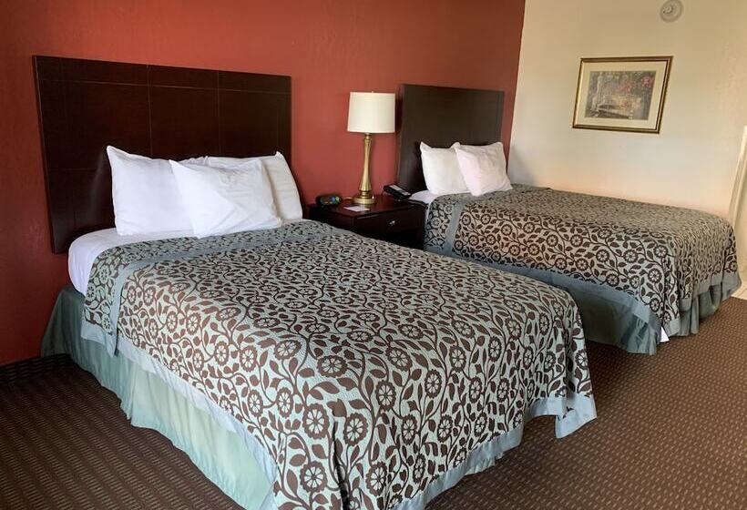 חדר סטנדרט שתי מיטות זוגיות, Days Inn By Wyndham Cave City