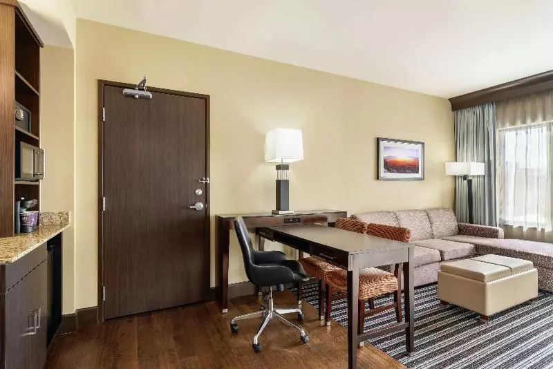 マウンテンビュースタンダードルーム, Embassy Suites By Hilton Salt Lake West Valley City