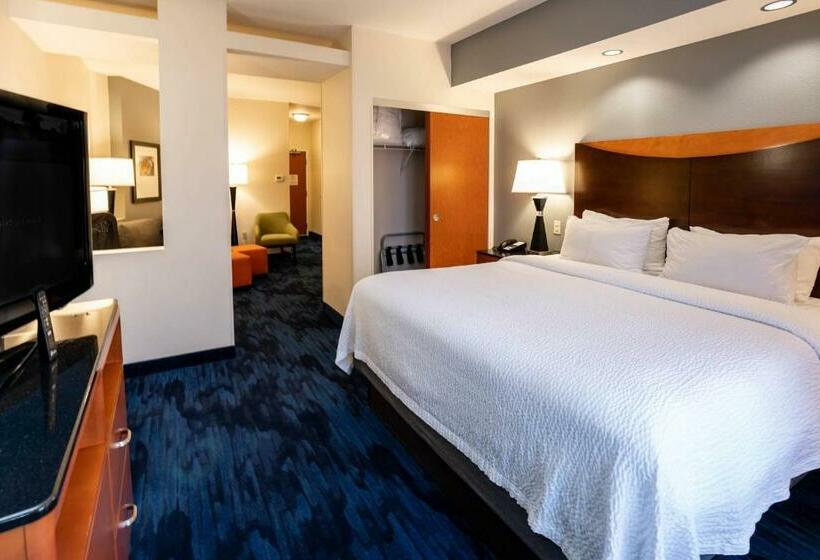 Студио Стандарт Кровать Кинг, Fairfield Inn & Suites By Marriott Kearney
