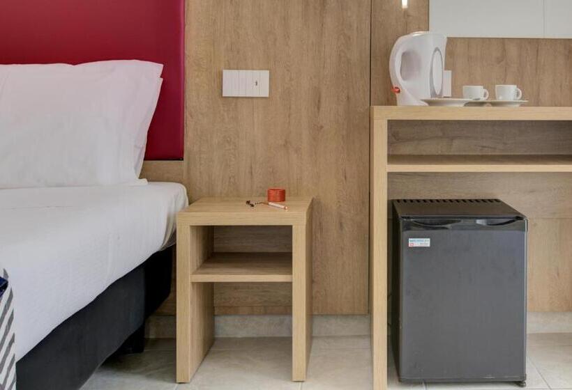 غرفة قياسية ثلاثية مزودة بشرفة, Grazia Riccione