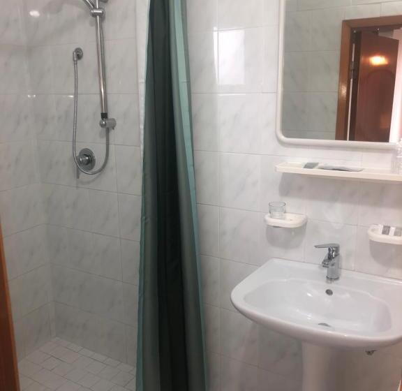 غرفة قياسية, Grazia Riccione