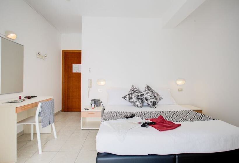 غرفة قياسية, Grazia Riccione