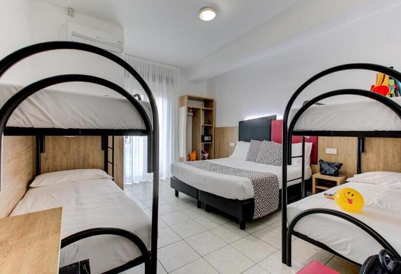 غرفة عائلية, Grazia Riccione